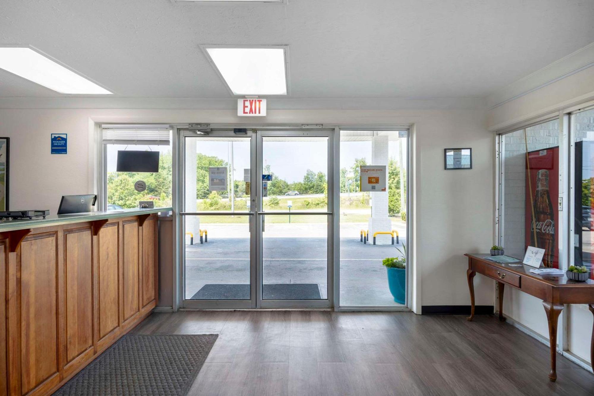 Suburban Studios Cookeville Luaran gambar